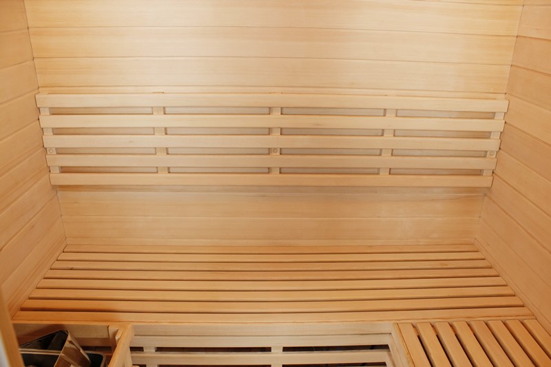 The most popular outdoor sauna cabin Modern style dry steam sauna room with canadian cedar wood